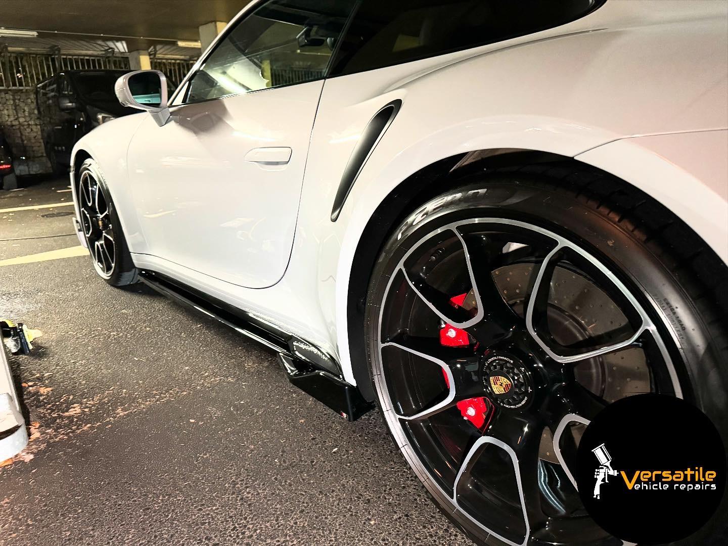Porsche 911 Turbo front arch and wheel detail